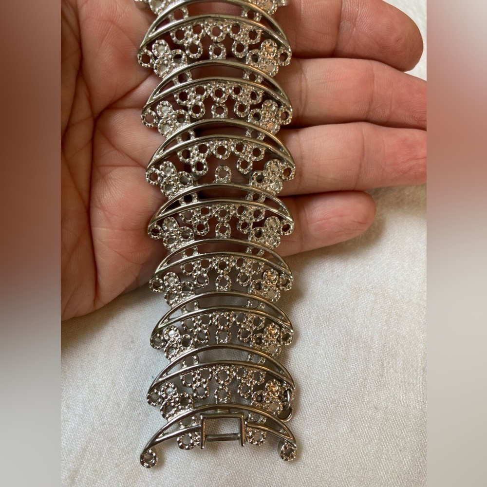 Monet Open Design Filigree Vintage Silver Tone Bracelet w/ Safety Chain - Picture 9 of 9